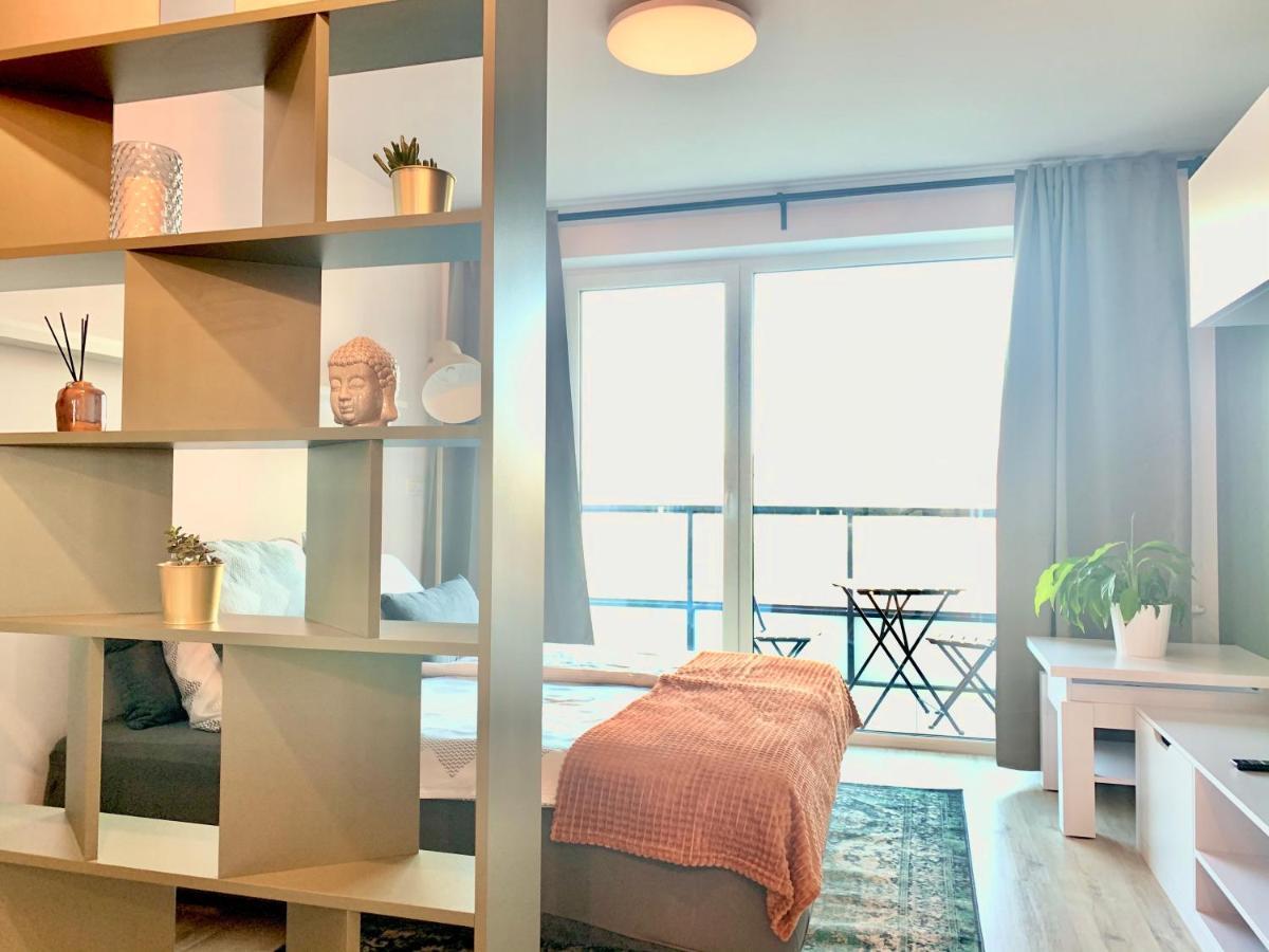 Luxury, Bright Studio With Parking And Balcony In Bratislava Center Esterno foto